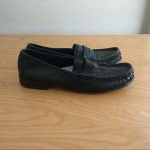 VINTAGE 90’s Woven Leather Loafers